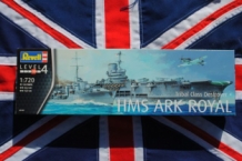 Revell 05149 HMS ARK ROYAL + Tribel Class Destroyer